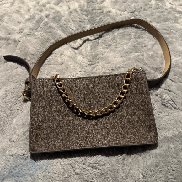 Michael Kors belt bag - Picture 2 of 6